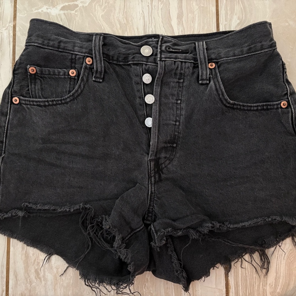 Levi's women shorts, black, size 25